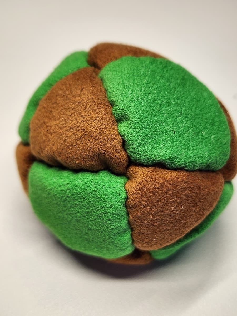 14-panel handmade freestyle footbag by Mantis — 14-Panel XL Footbag by Mantis (#20)