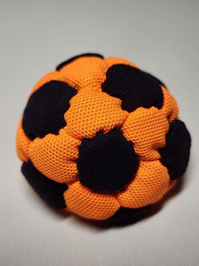 32-Panel Footbag by Mantis (#10)