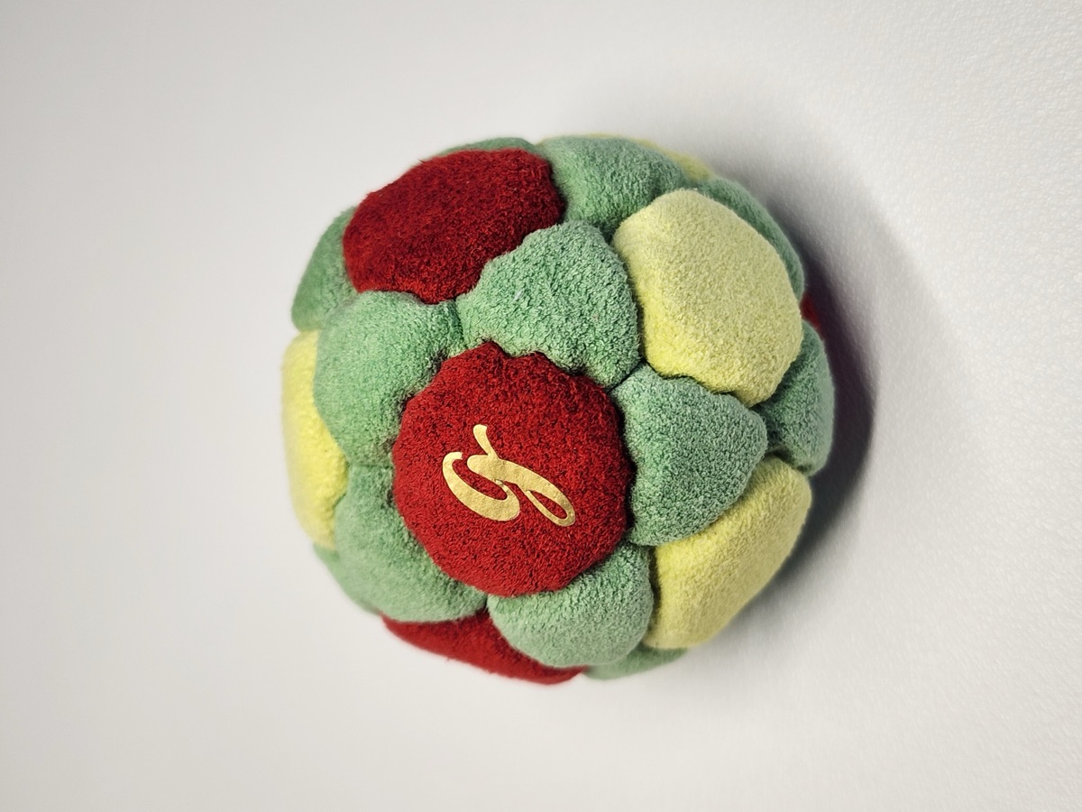 32-Panel Footbag by G (#60) — Stitched by freestyle player G. A 32-panel pro freestyle bag made from Ultrasuede LX — the gold standard fabric for freestyle footbags. 32 panels, 1.9 inch, 65g.