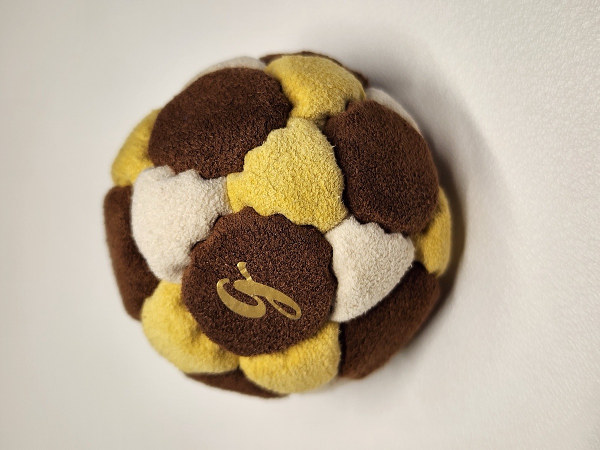 32-Panel Footbag by G (#64) — Stitched by freestyle player G. A 32-panel pro freestyle bag made from Ultrasuede LX — the gold standard fabric for freestyle footbags. 32 panels, 1.9 inch, 65g.